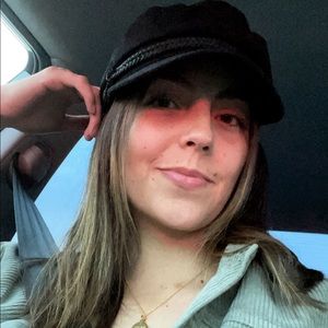 Meet your your posher🌻